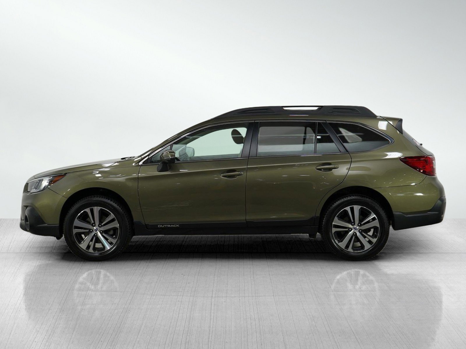 Used 2019 Subaru Outback Limited with VIN 4S4BSAJC2K3237393 for sale in Burnsville, Minnesota