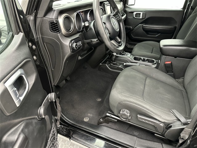 2020 Jeep Wrangler Unlimited Sport photo 3