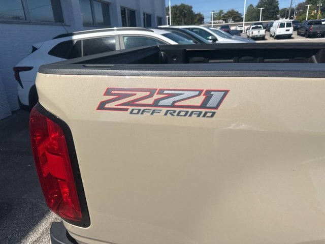 2021 Chevrolet Colorado Z71 photo 3