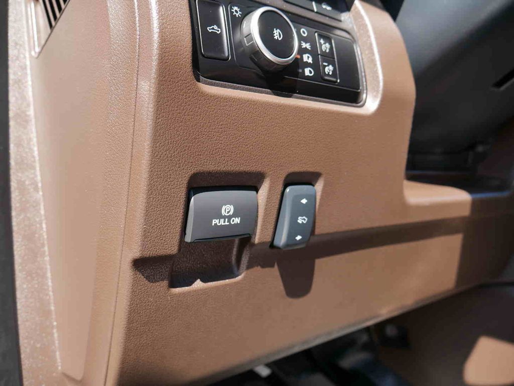2024 Ford F-350 photo 35