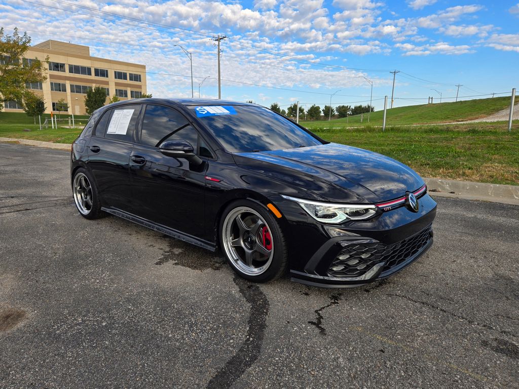 2024 Volkswagen Golf GTI SE's photo