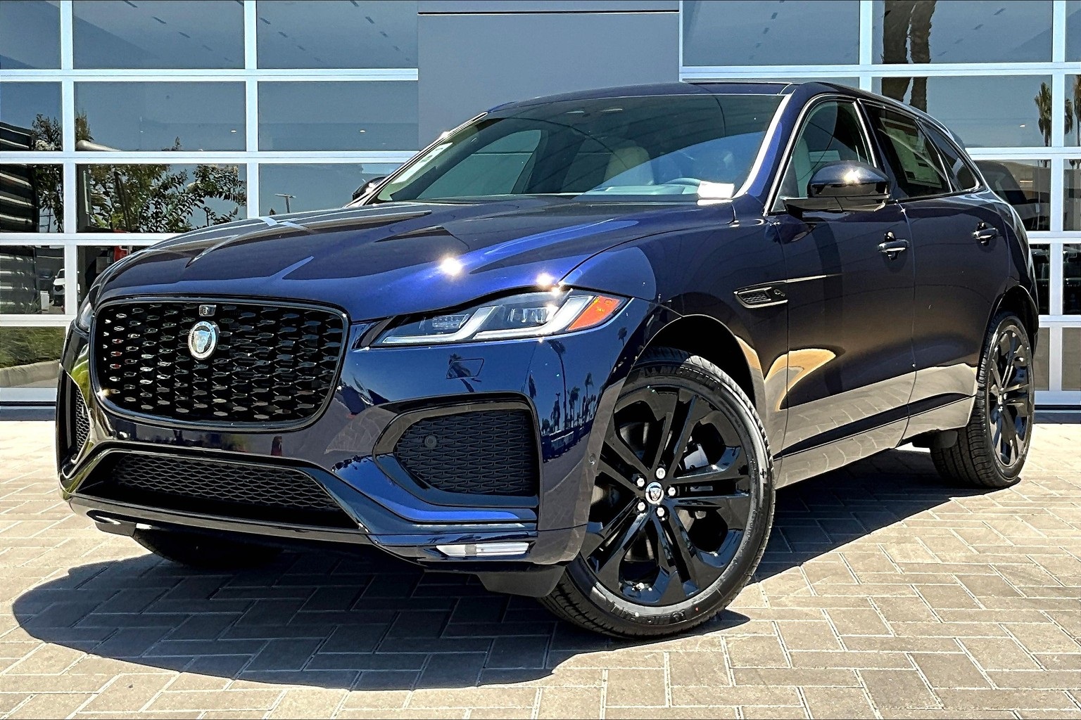 2026 Jaguar F-Pace R-Dynamic S's photo