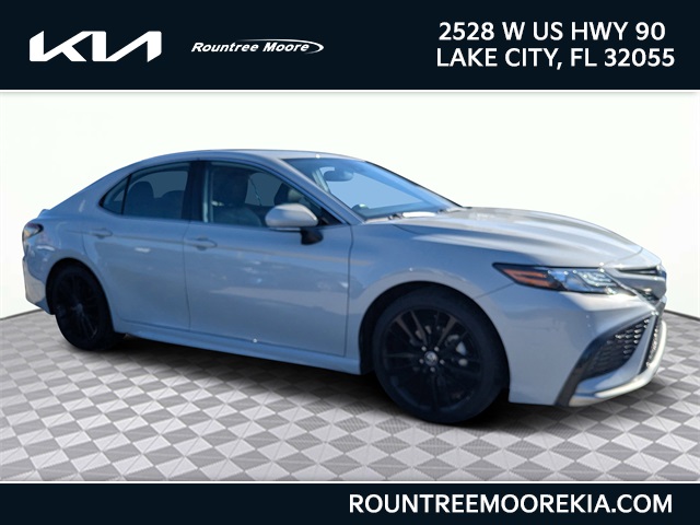 2024 Toyota Camry XSE's photo