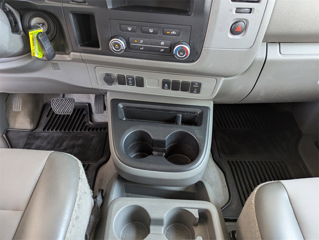 2019 Nissan NV3500 photo 23