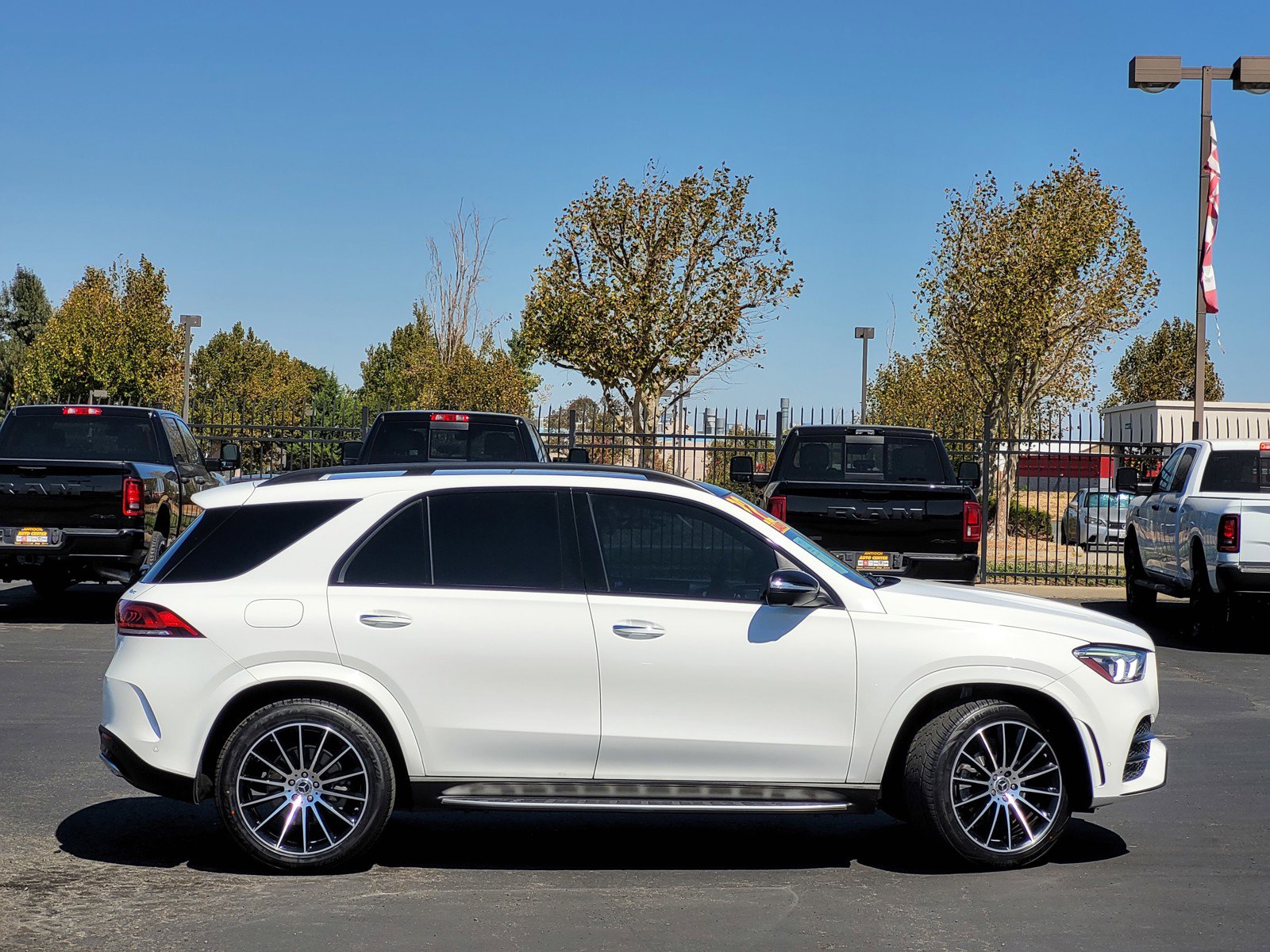 2022 Mercedes Benz GLE 350 4MATIC photo 2
