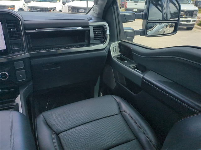 2024 Ford F-350 Lariat photo 17