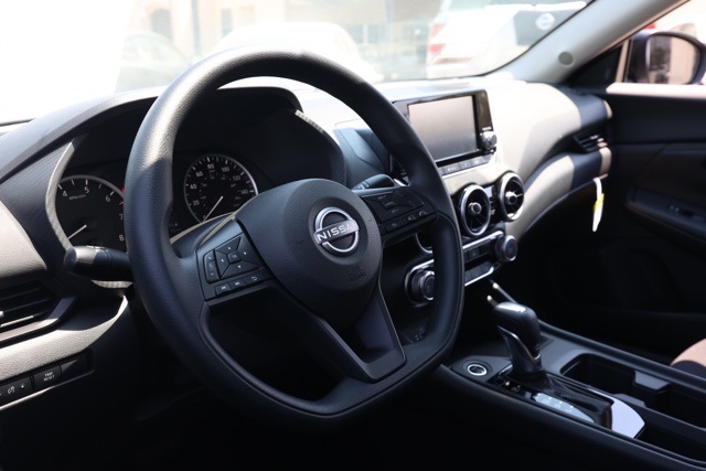 2025 Nissan Sentra S photo 13