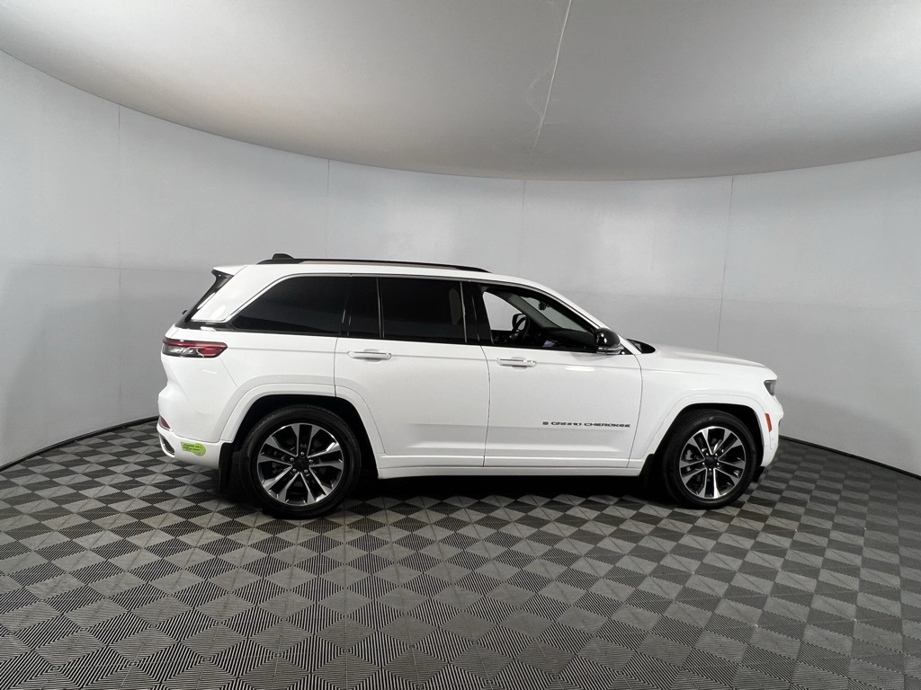2022 Jeep Grand Cherokee Overland 4xe photo 2