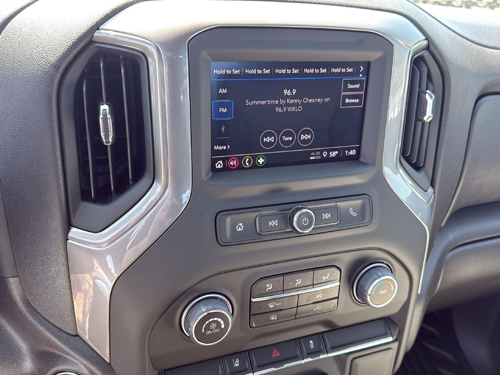 2025 Chevrolet Silverado 3500HD photo 5