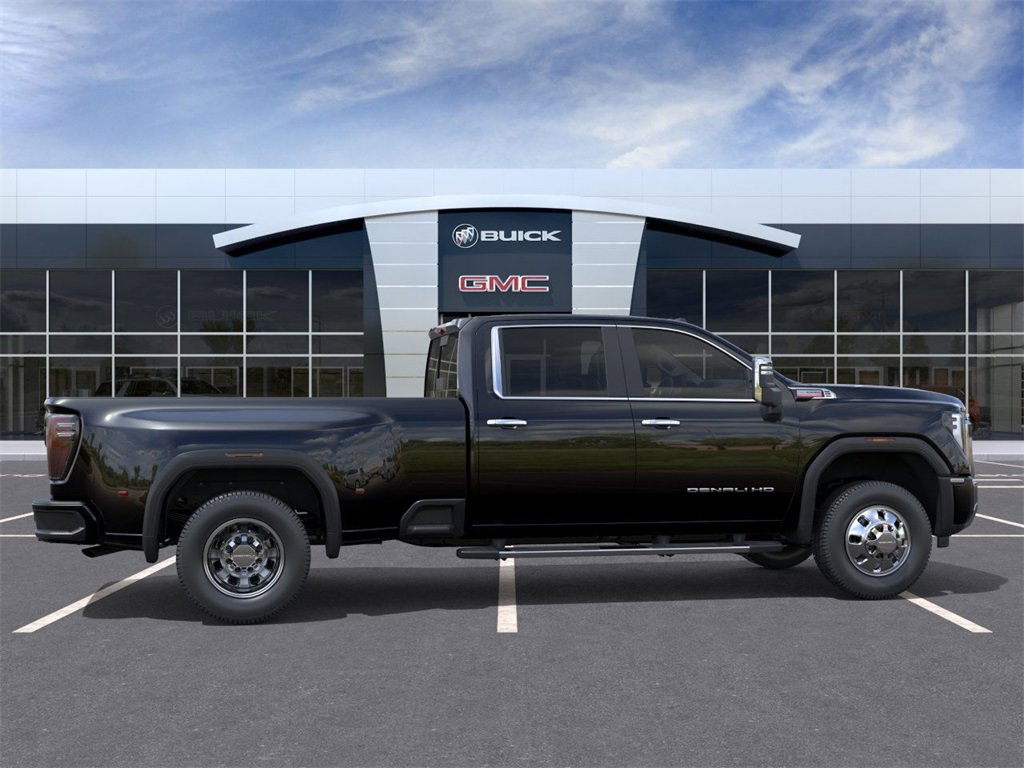 2026 Gmc Sierra 3500 HD Denali photo 4