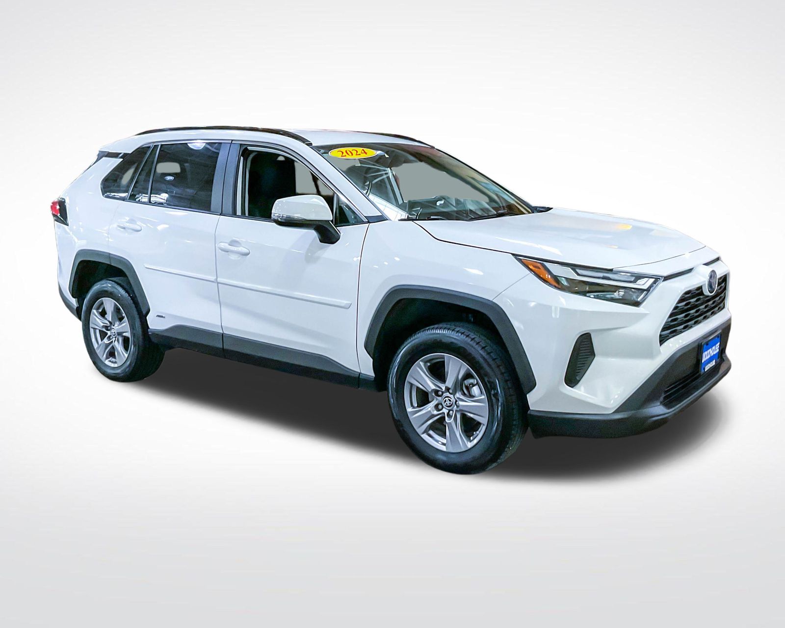 2024 Toyota RAV4 Hybrid LE photo 2