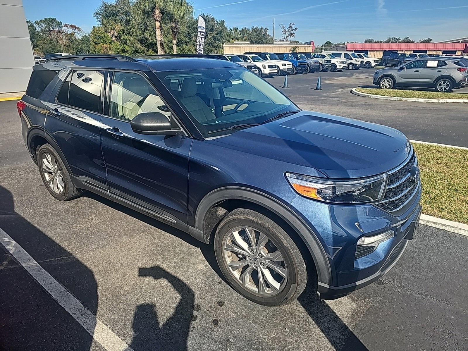 2020 Ford Explorer XLT's photo