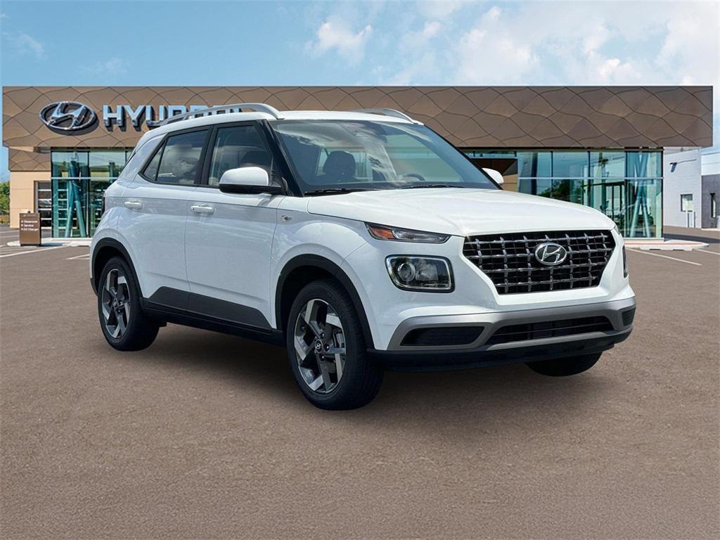 2025 Hyundai Venue SEL photo 4