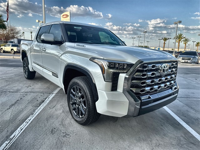 2025 Toyota Tundra Platinum CrewMax photo 3