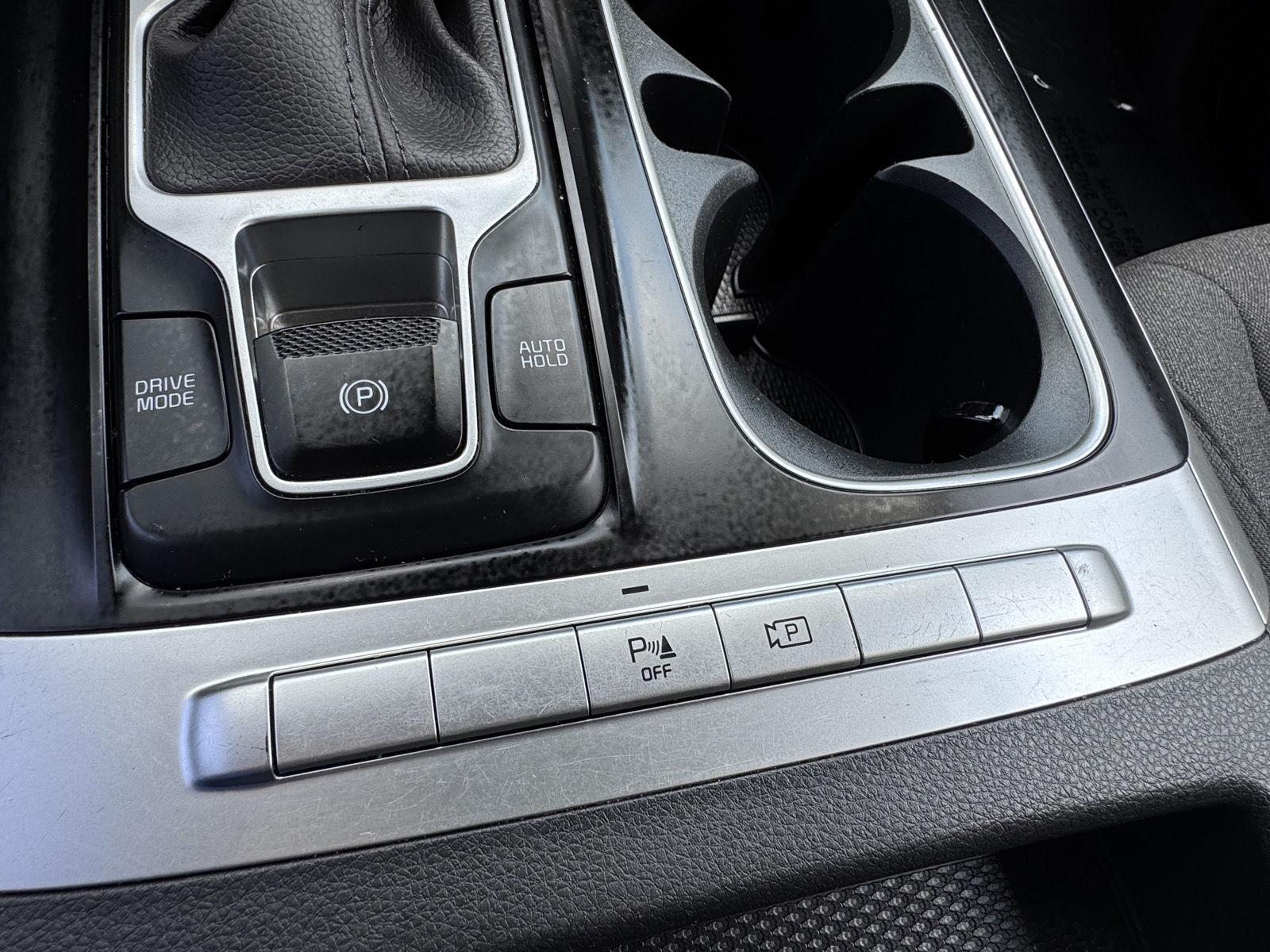 2022 Kia Carnival LX photo 23