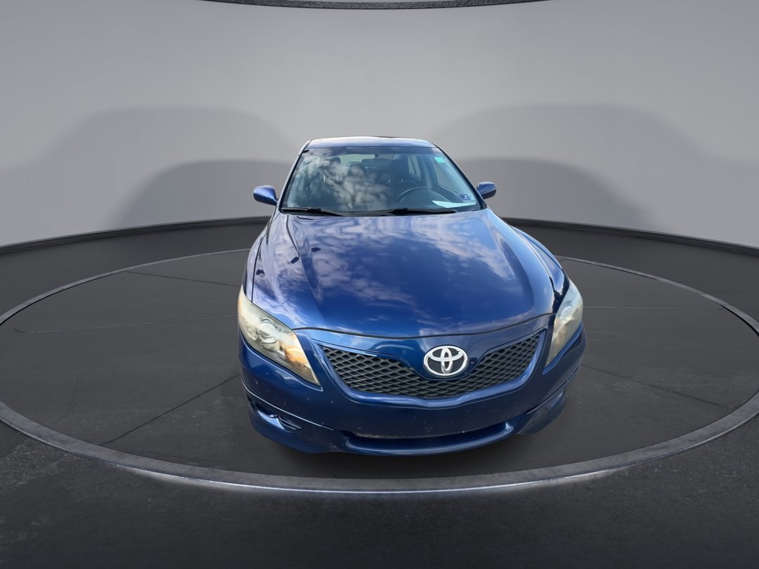 2011 Toyota Camry SE photo 3