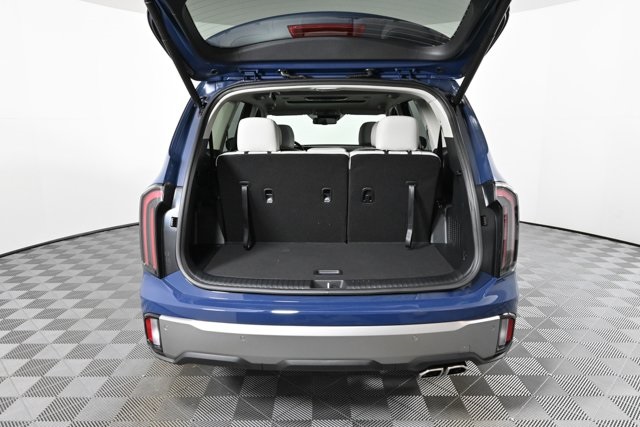 2025 Kia Telluride EX photo 3