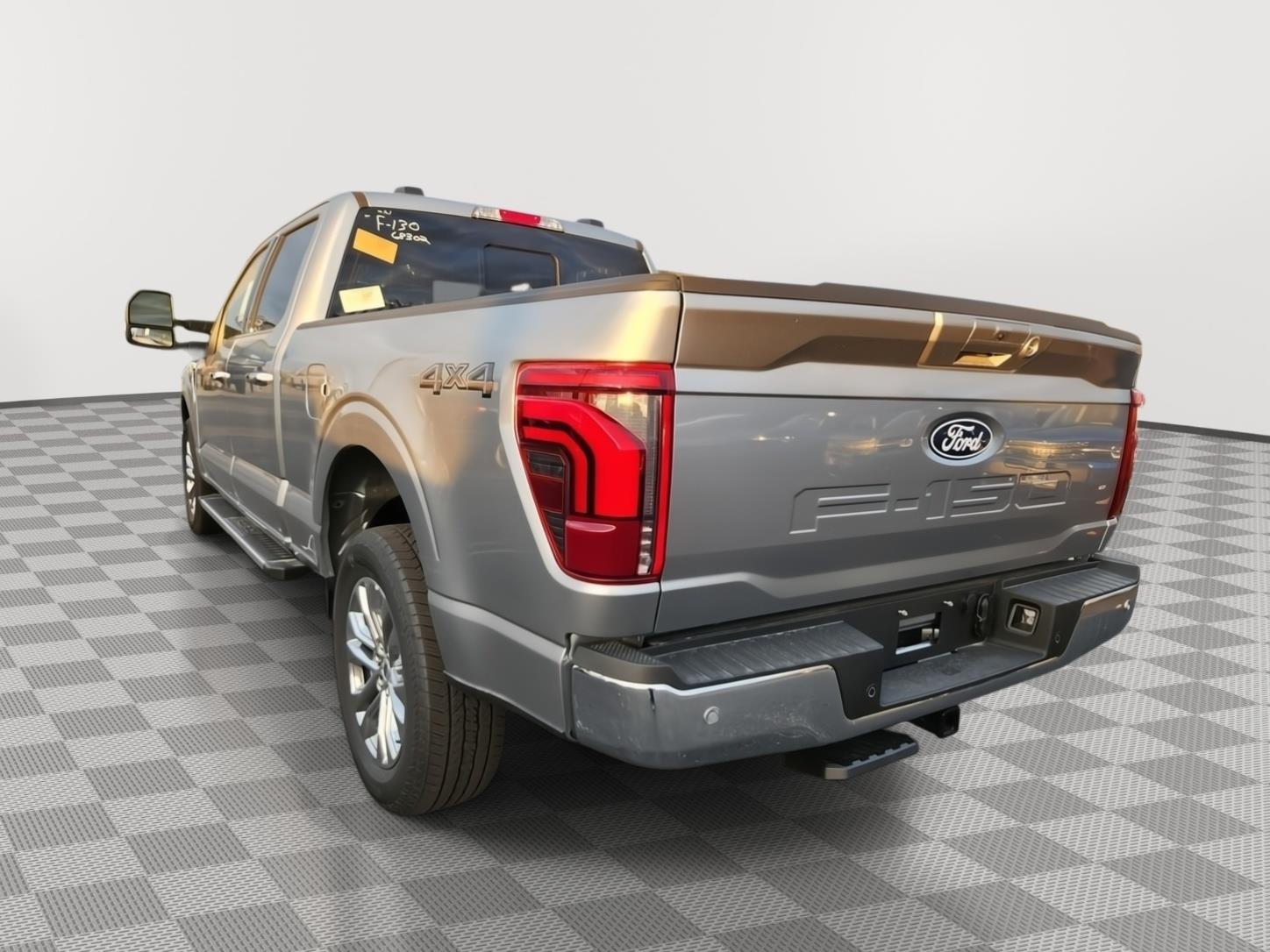 2025 Ford F-150 Lariat photo 3