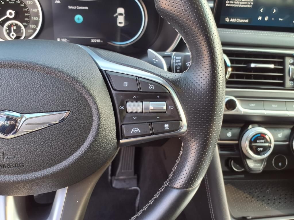 2022 Genesis G70 2.0T photo 20