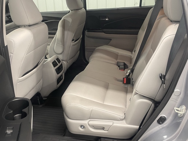 2020 Honda Pilot Touring photo 8