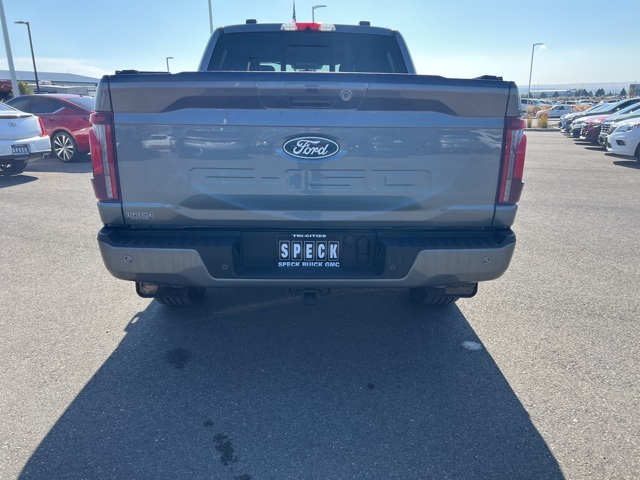 2024 Ford F-150 Platinum photo 17