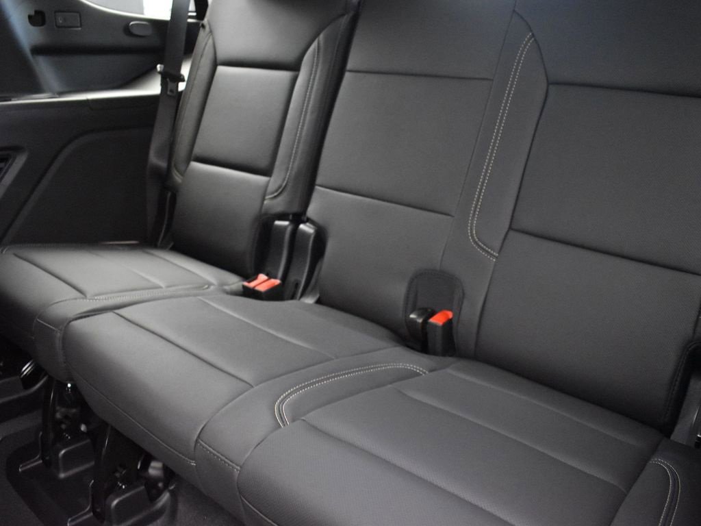 2025 Chevrolet Tahoe Premier photo 17
