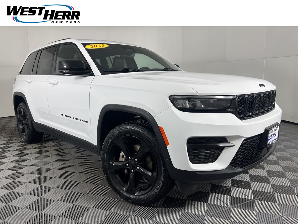 2023 Jeep Grand Cherokee Altitude's photo
