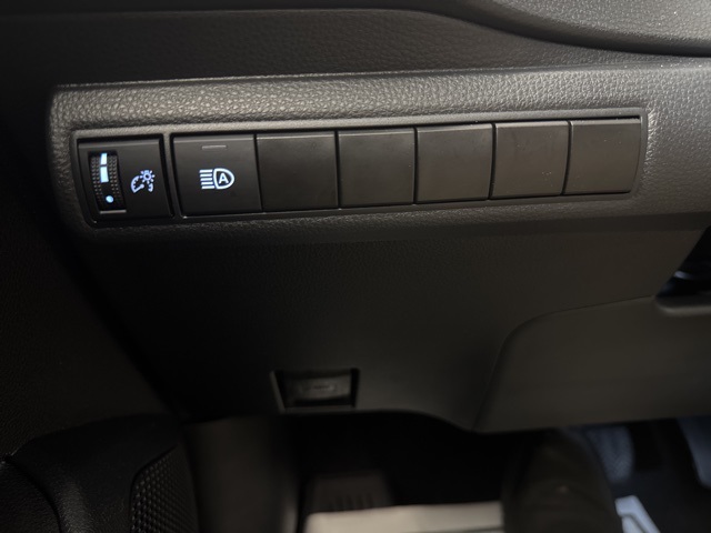 2022 Toyota Corolla LE photo 19