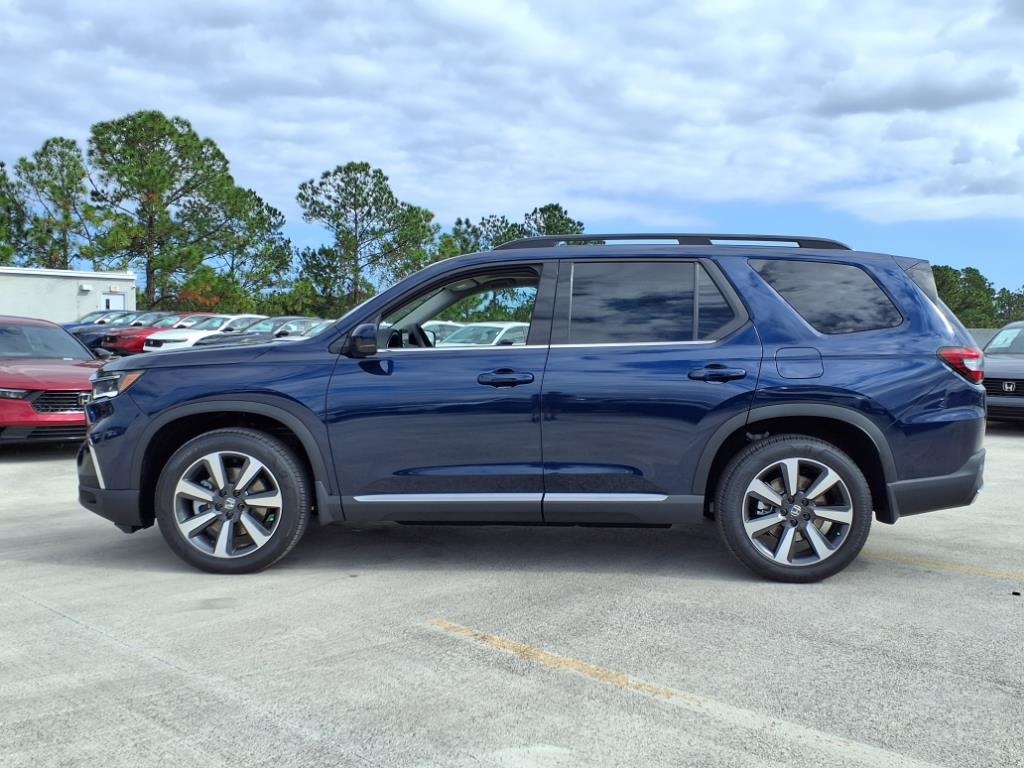 2025 Honda Pilot Touring photo 2