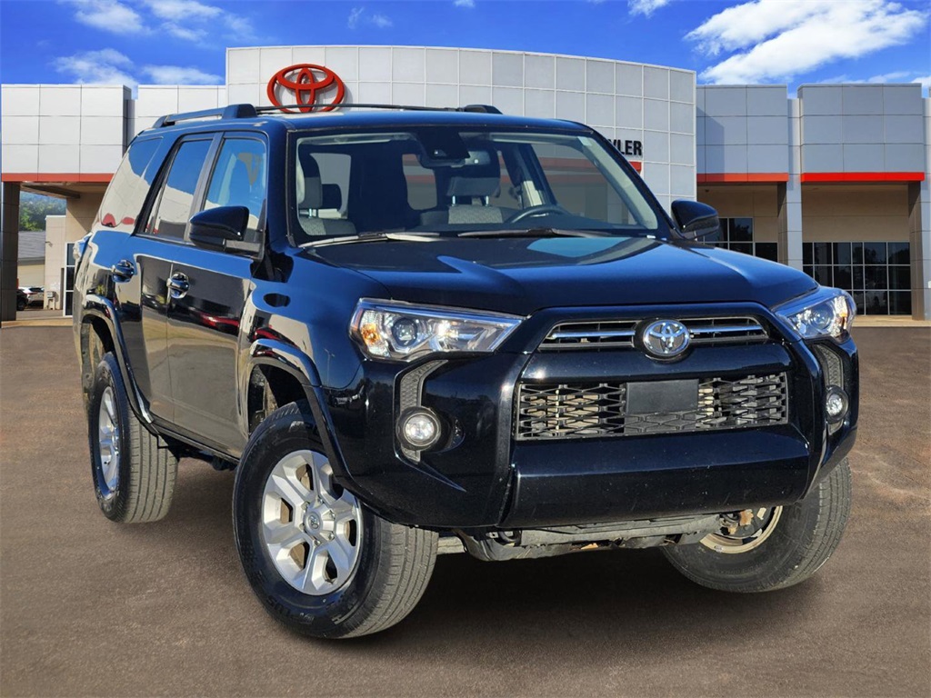 2023 Toyota 4Runner SR5's photo