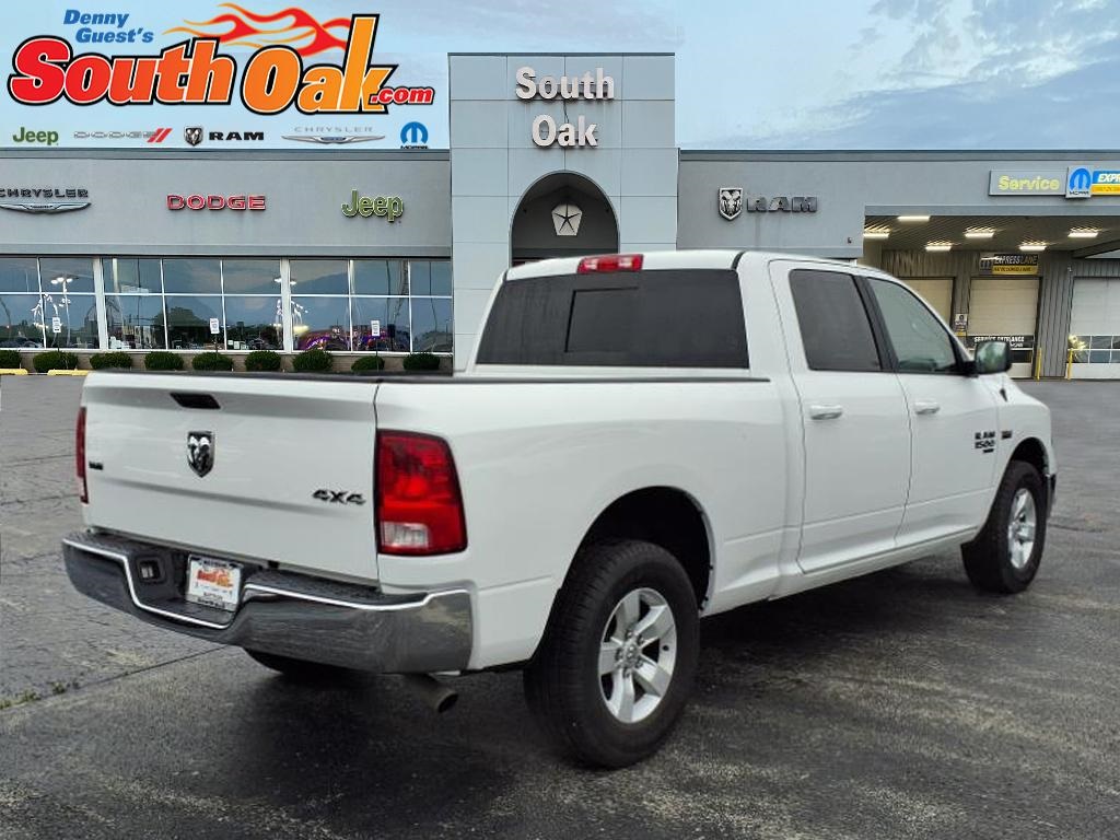 2020 Ram 1500 Classic SLT photo 3