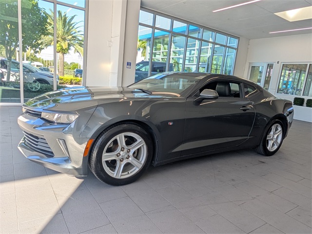 2017 Chevrolet Camaro 2LT photo 4