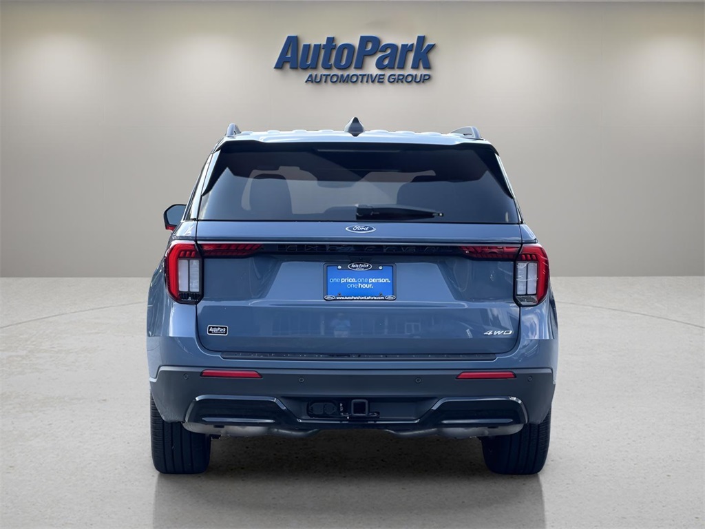 2025 Ford Explorer ST-Line photo 3