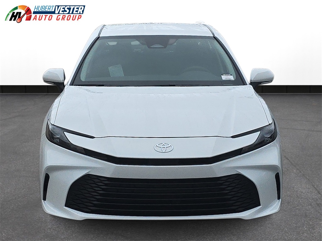 2025 Toyota Camry LE photo 2