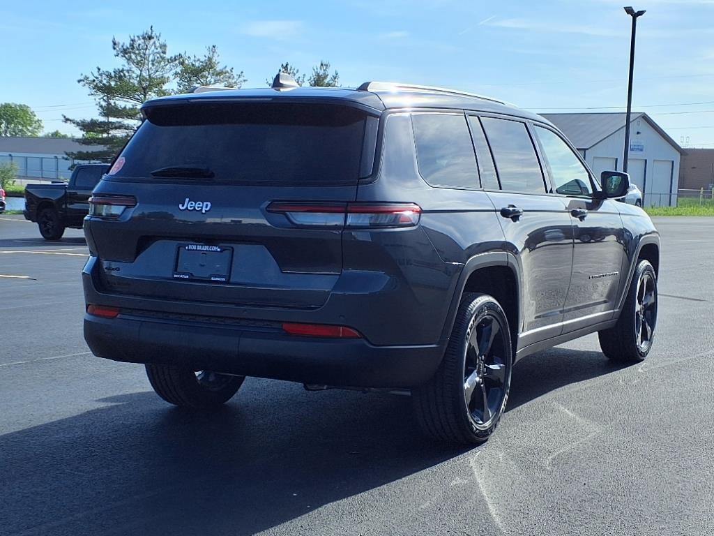2025 Jeep Grand Cherokee Altitude X photo 3