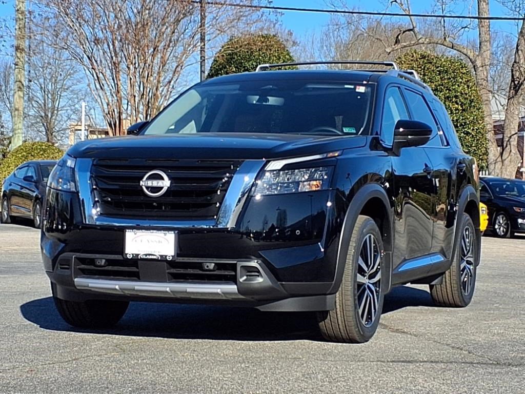 2025 Nissan Pathfinder Platinum photo 3