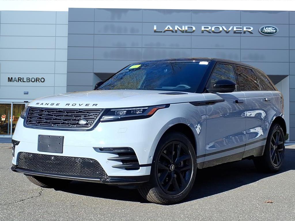 2026 Land Rover Range Rover Velar Dynamic SE's photo