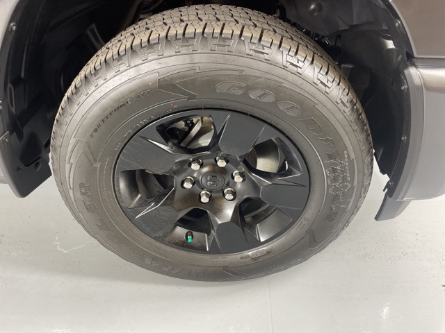 2025 Ram 1500 Tradesman photo 8