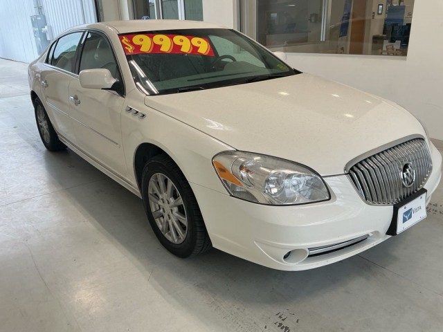 2011 Buick Lucerne CX's photo