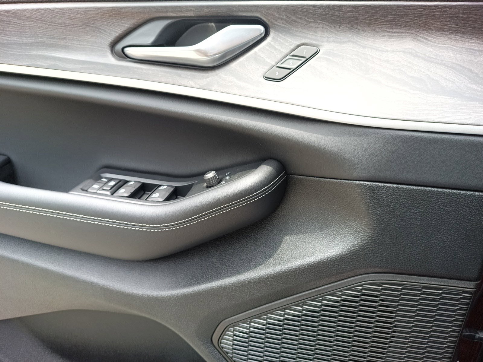 2025 Jeep Grand Cherokee Limited photo 20