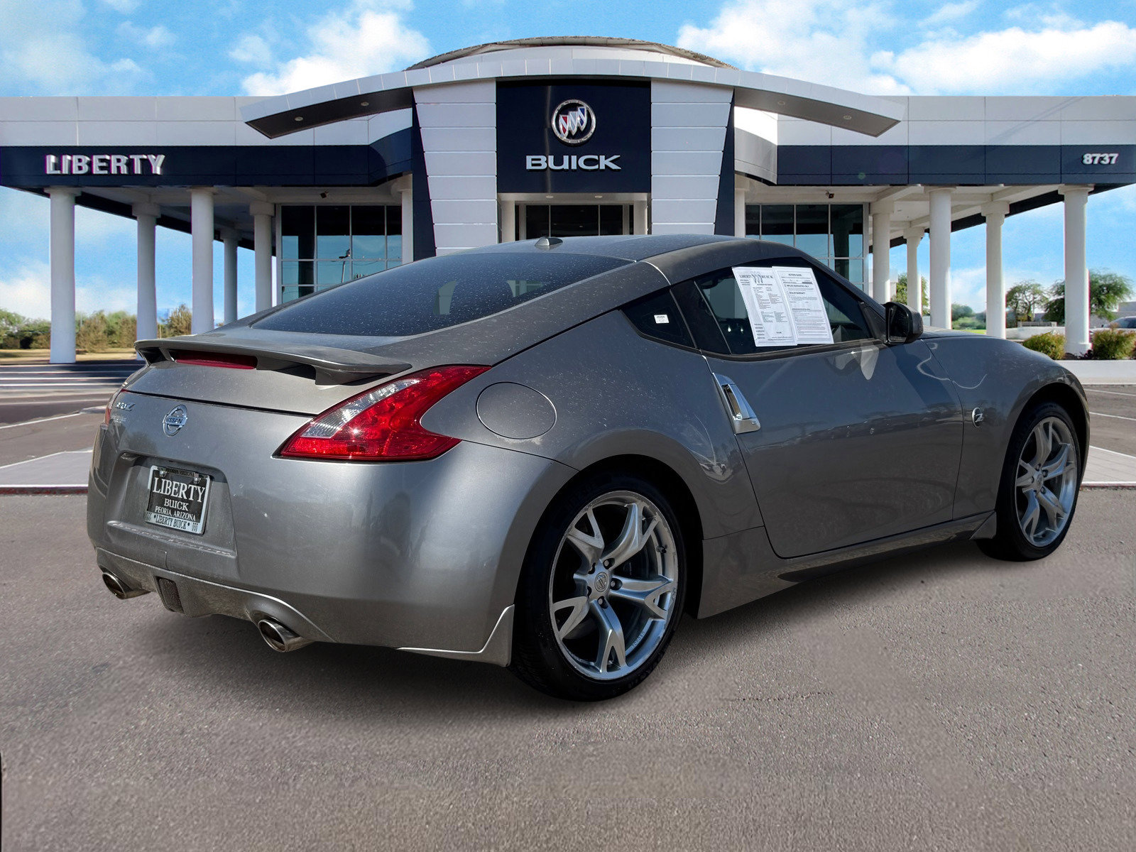 2010 Nissan 370Z Touring photo 3