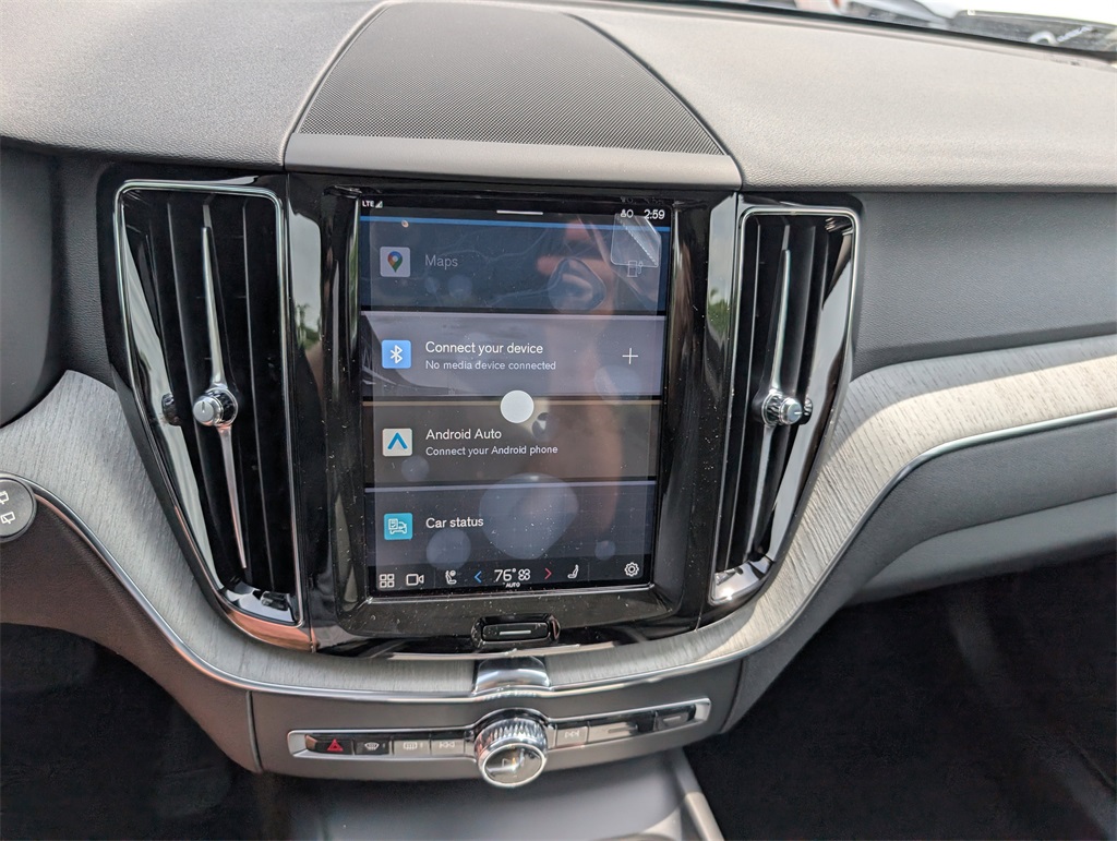 2025 Volvo XC60 T8 Plus photo 20