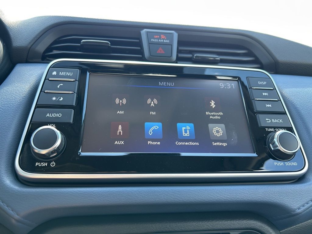 2025 Nissan Versa SV photo 23