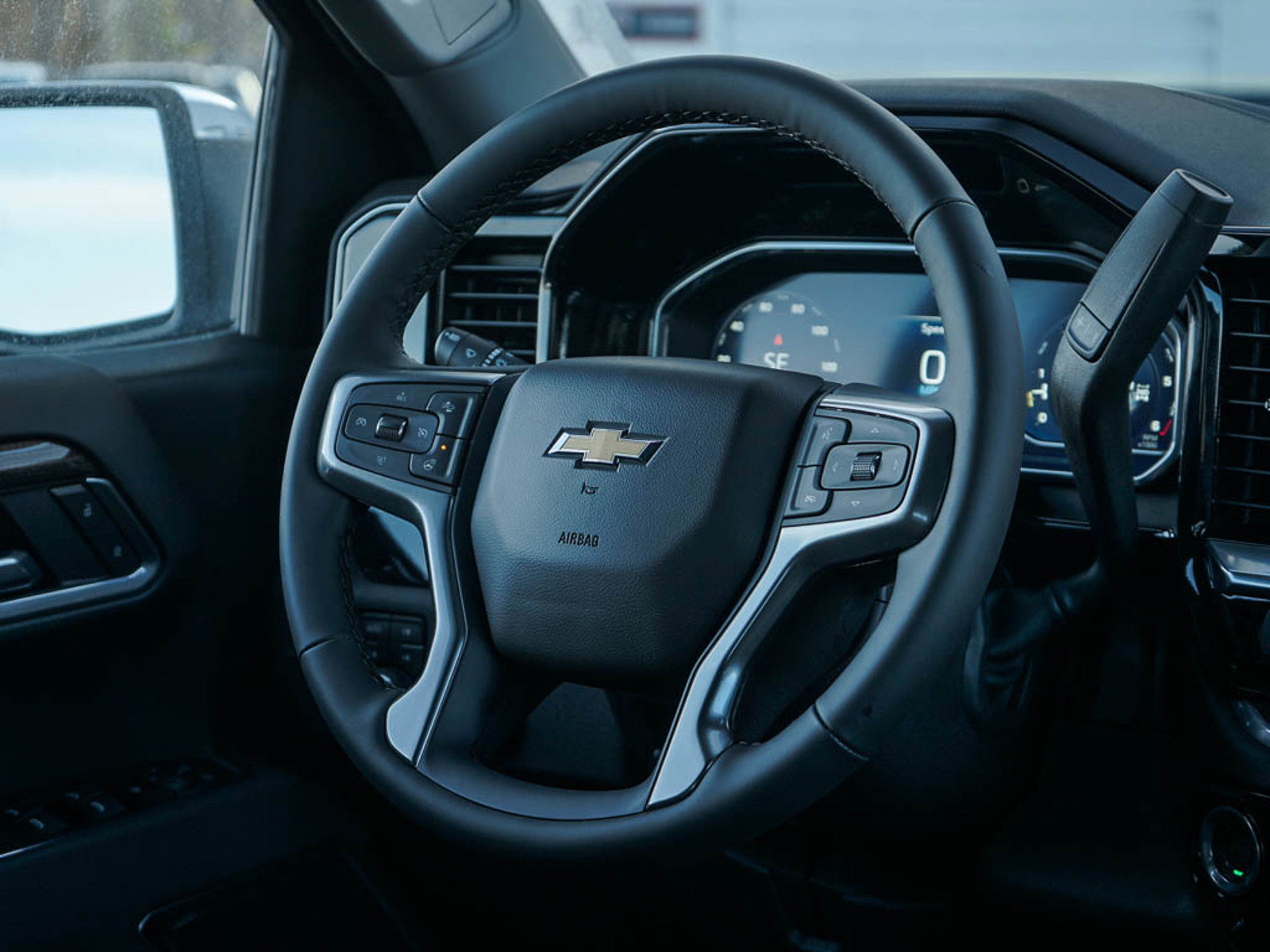 2025 Chevrolet Silverado 1500 LT photo 12