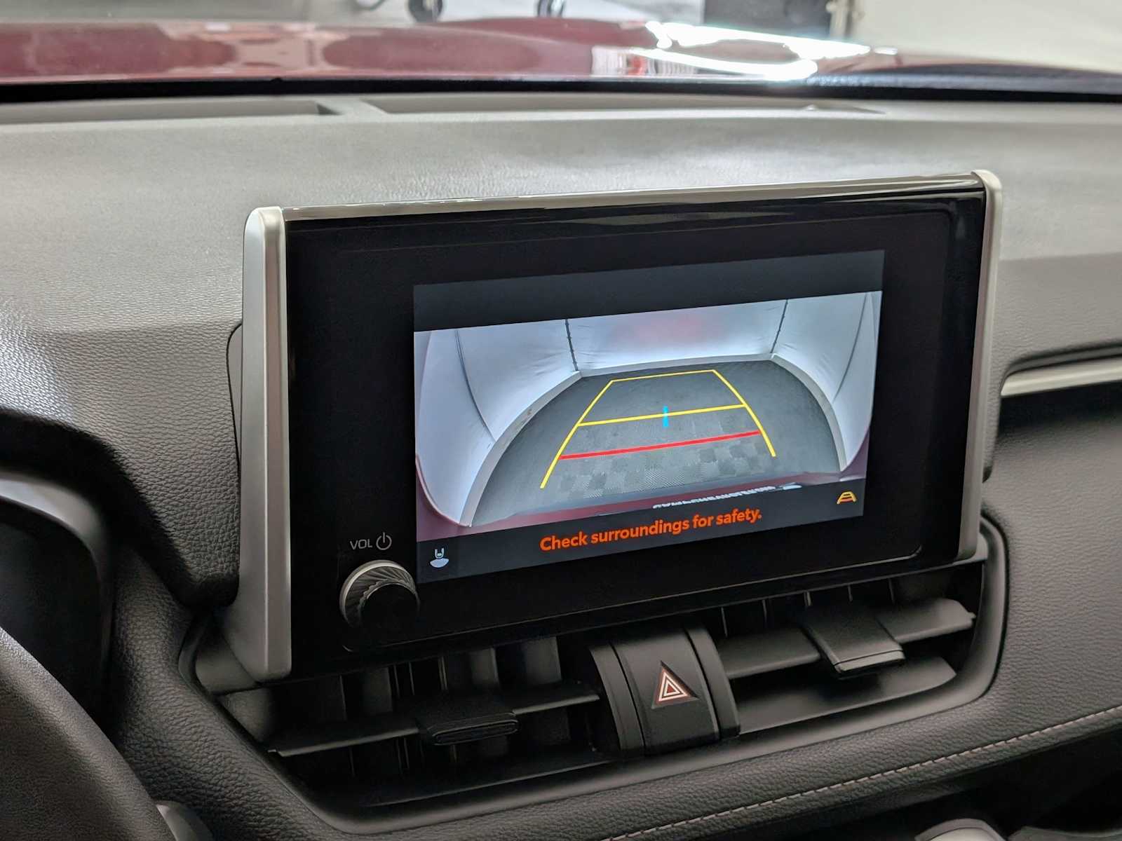 2024 Toyota RAV4 XLE photo 28