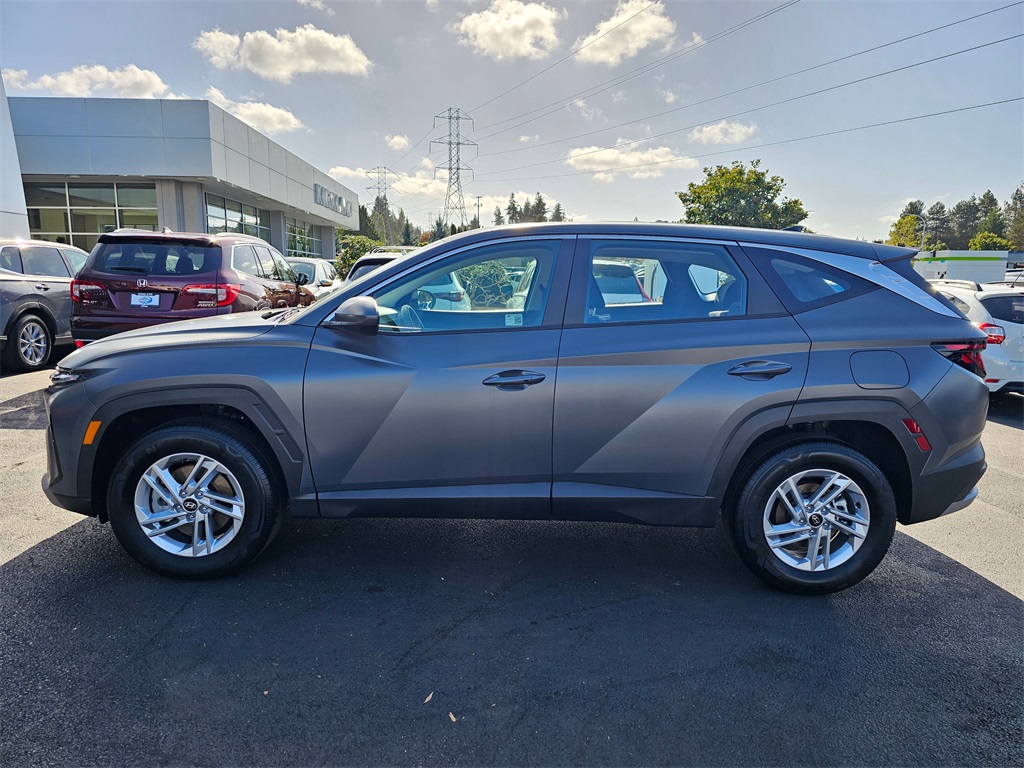 2025 Hyundai Tucson SE photo 4
