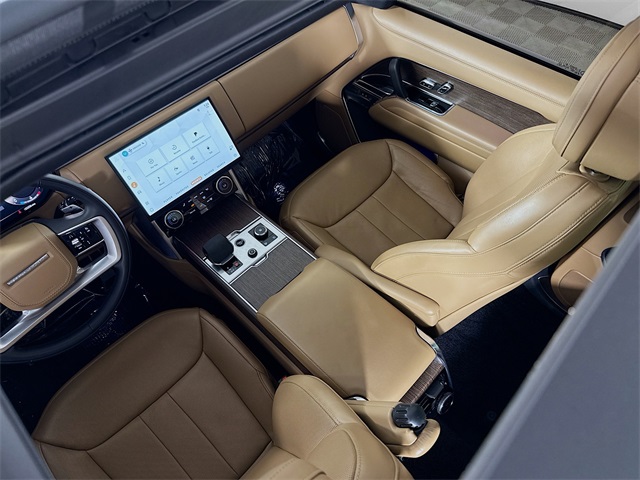 2023 Land Rover Range Rover SE photo 25