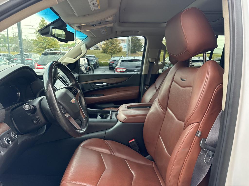 2016 Cadillac Escalade ESV Luxury photo 8