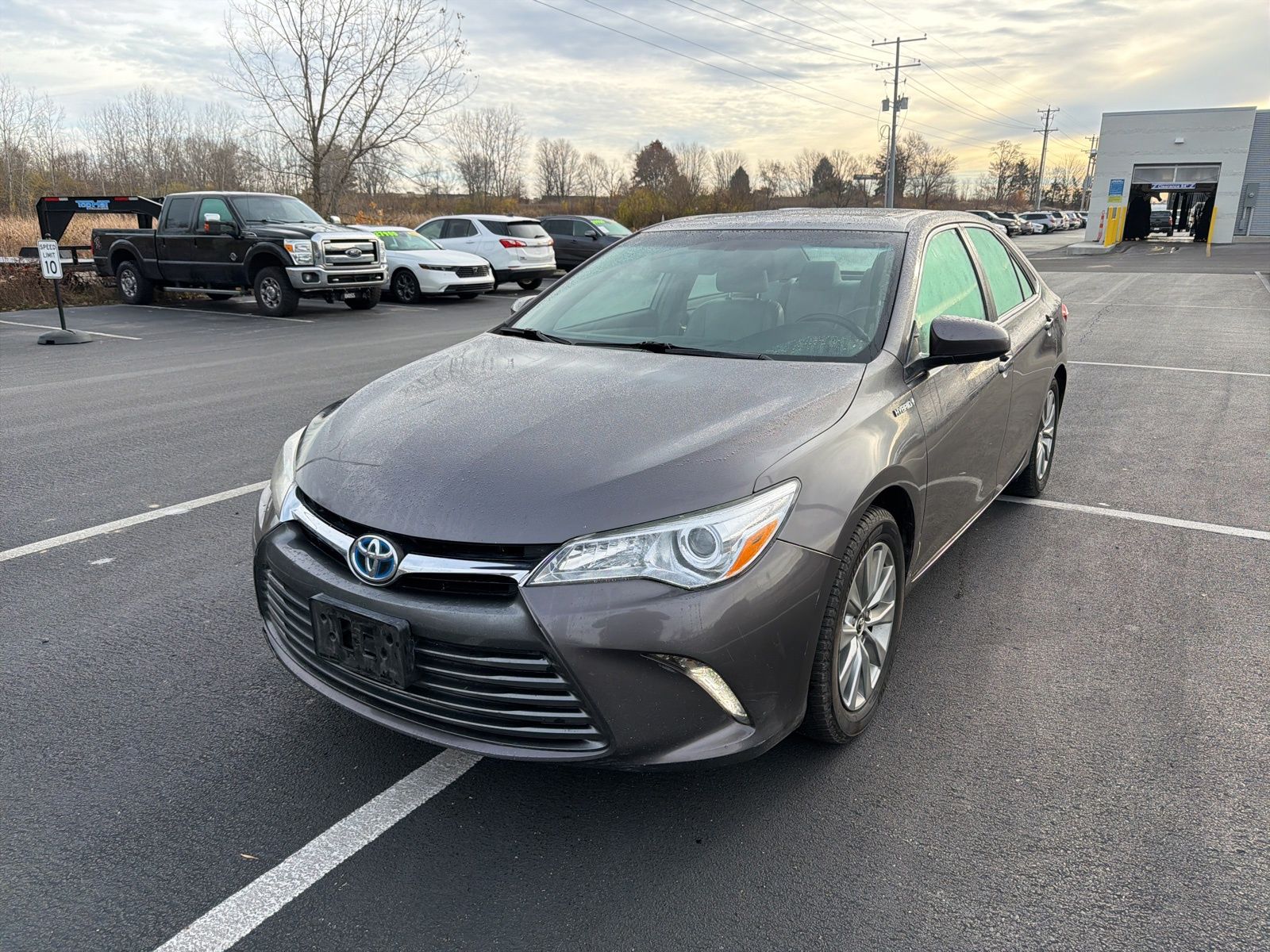 2015 Toyota Camry Hybrid XLE photo 2