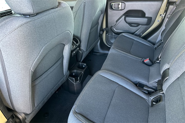 2025 Jeep Gladiator Sport S photo 11